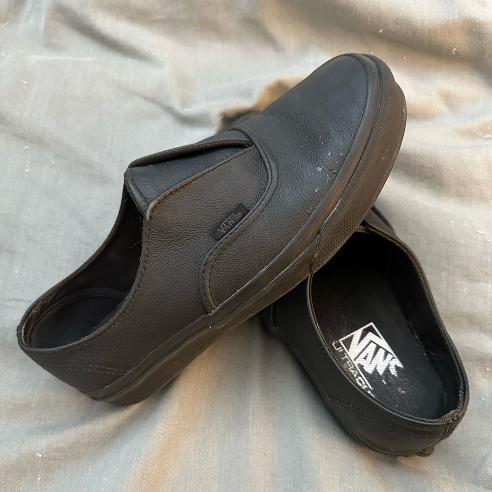 Vans authentic slip ons - women’s 7.5